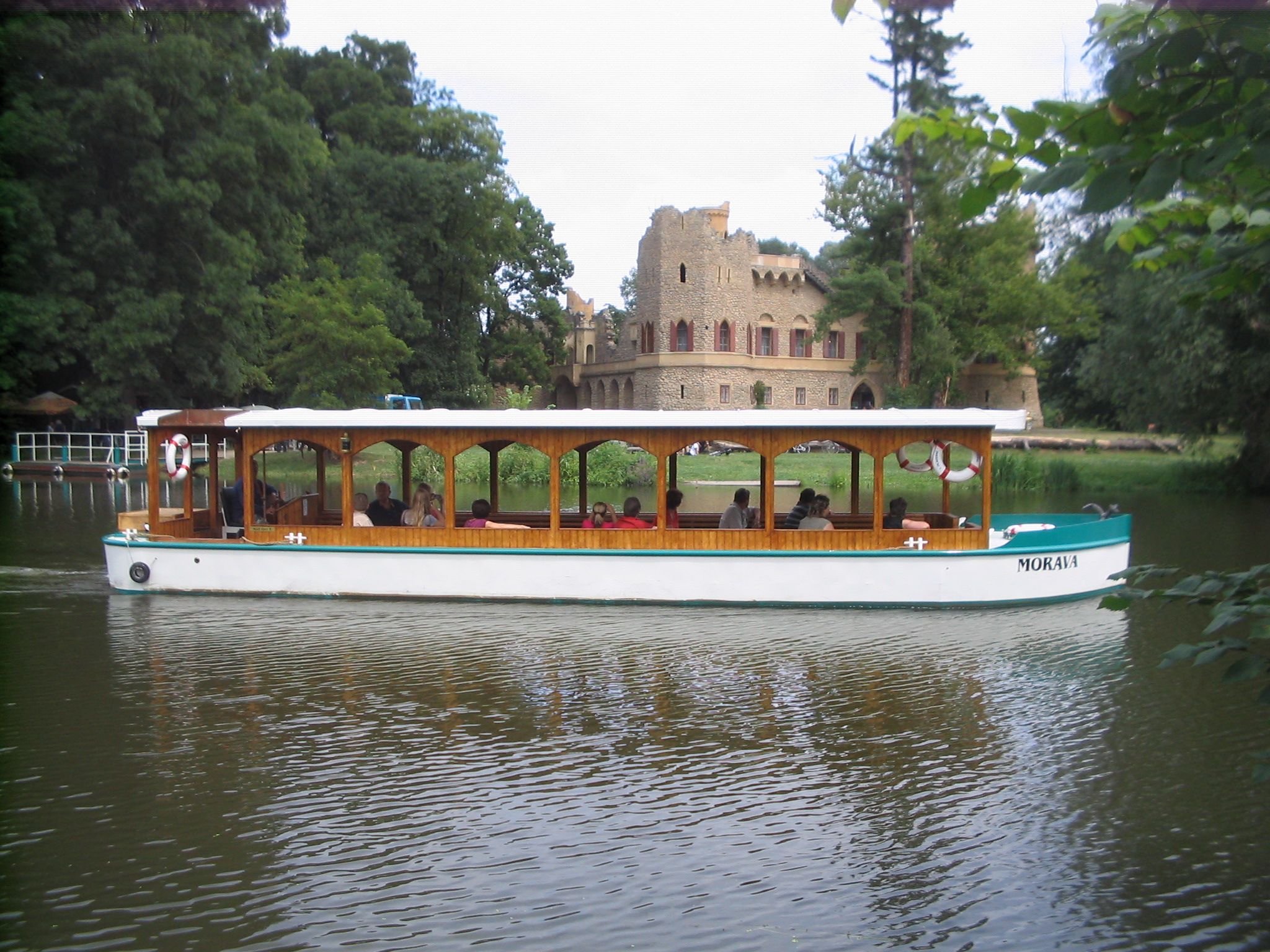 Loď Morava U Janohradu